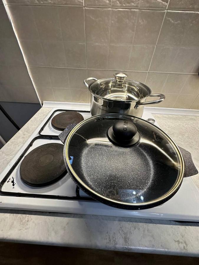1-Room Apart. 21 On Usenbaeva 52 Near Eurasia Shopping Center Bisjkek Buitenkant foto