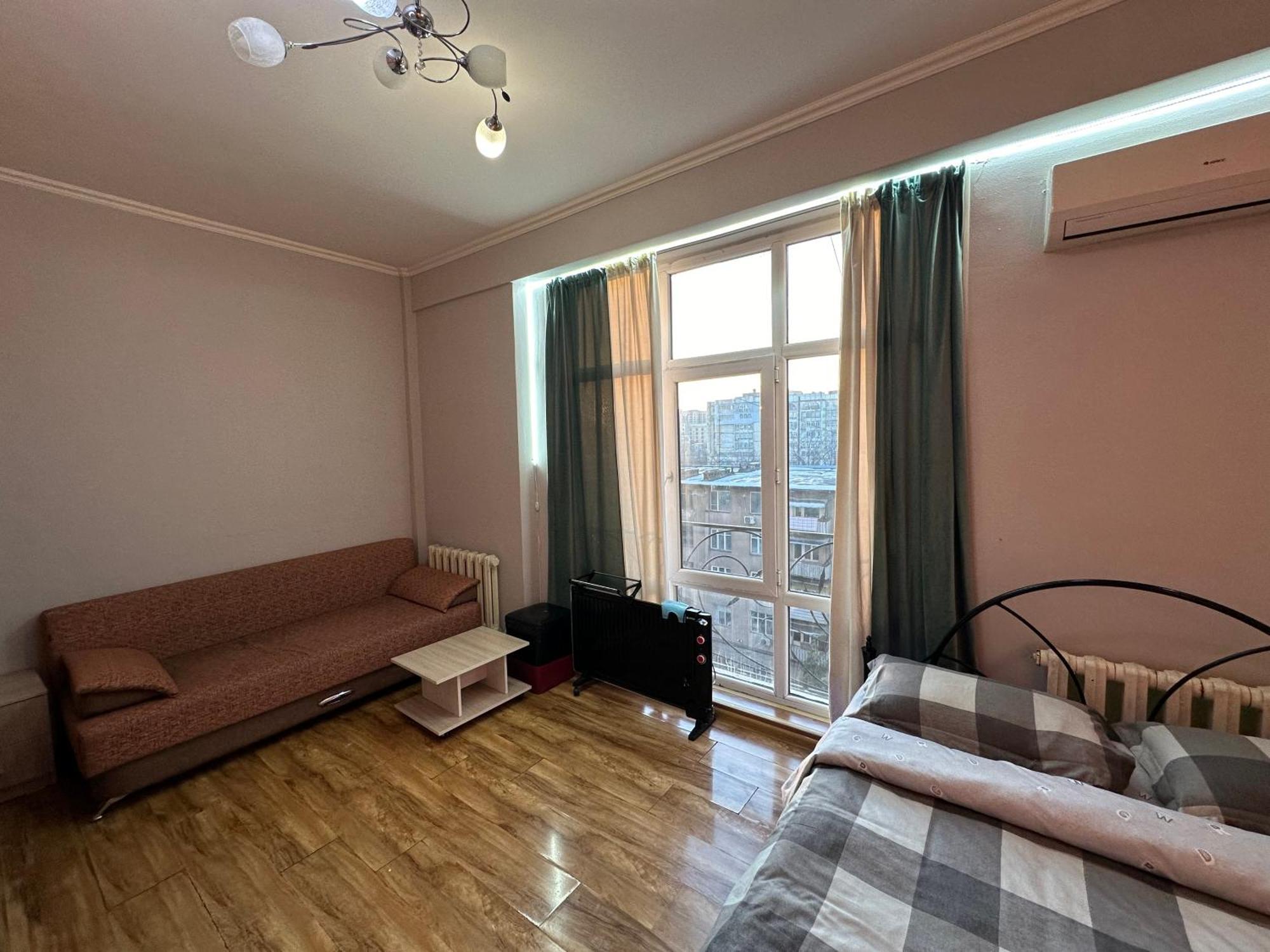 1-Room Apart. 21 On Usenbaeva 52 Near Eurasia Shopping Center Bisjkek Buitenkant foto